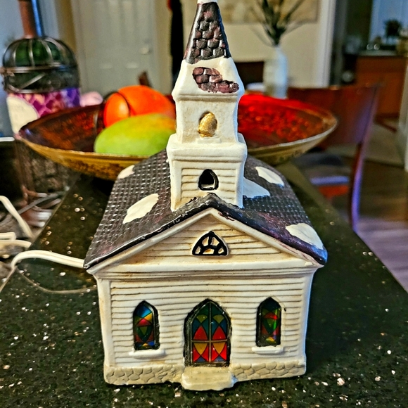 Church - Picture 3 of 8